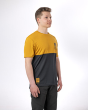 Short sleeve jersey Double V2 black-yellow