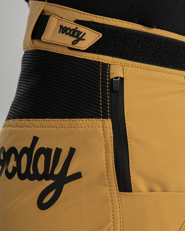 Shorts ROC LITE sandfarben